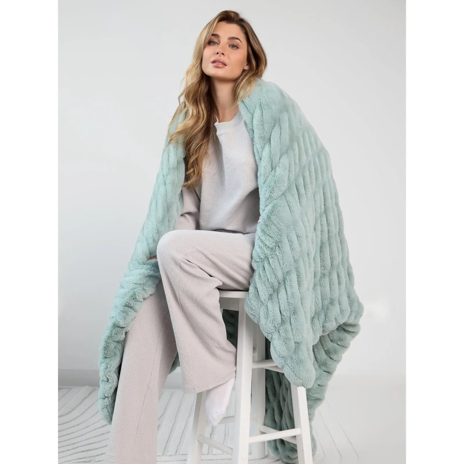 ☁️Dreamer Blanket – Ultra Soft Plush Weighted Blanket for Better Sleep & Relaxation